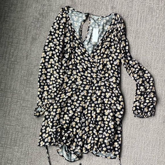 NWT American Eagle Daisy Romper - Picture 5 of 7